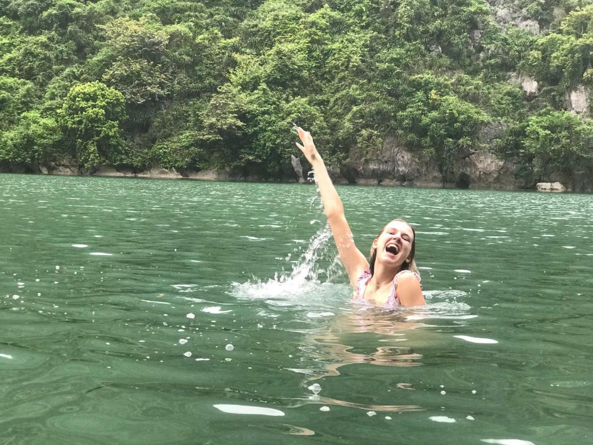 מלון הלונג Sunlight Boutique Cruise - Cat Ba Island מראה חיצוני תמונה